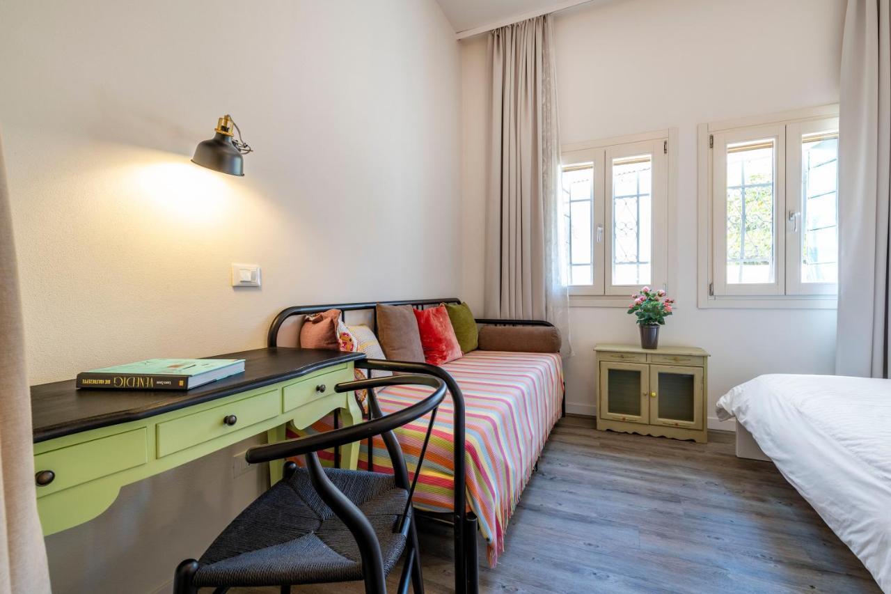 Snug Apartment With Private Courtyard M0270422677 Venedig Eksteriør billede