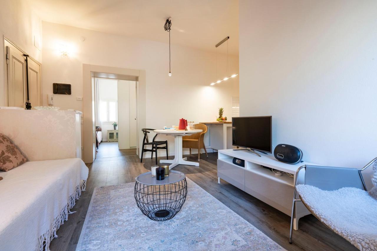 Snug Apartment With Private Courtyard M0270422677 Venedig Eksteriør billede