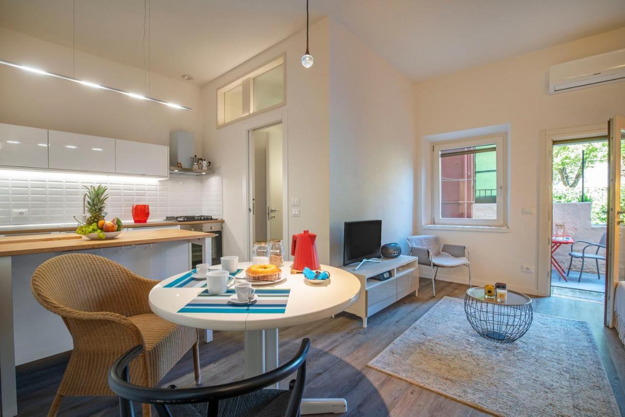 Snug Apartment With Private Courtyard M0270422677 Venedig Eksteriør billede