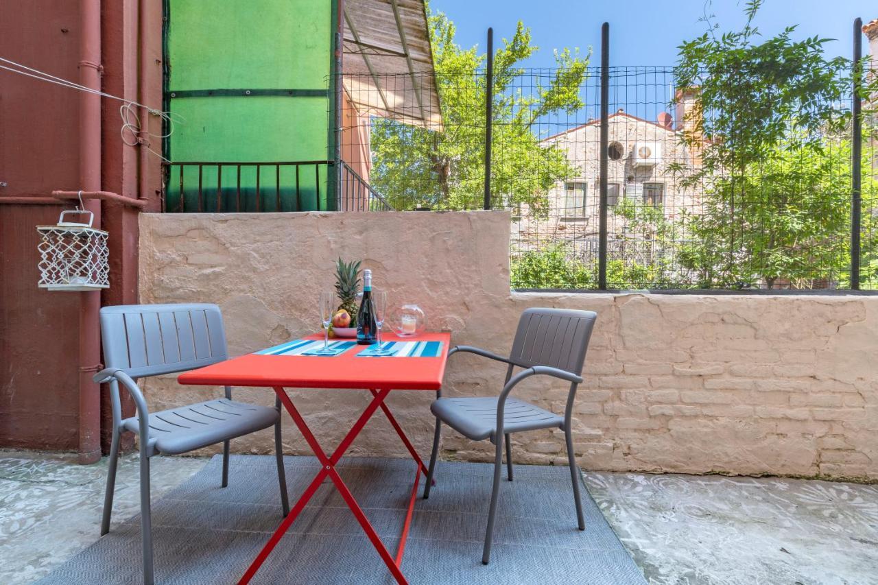 Snug Apartment With Private Courtyard M0270422677 Venedig Eksteriør billede